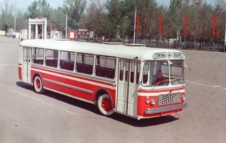 Автомобили времен СССР. Часть 2 (13 фото)