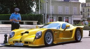 10 недооцінених американських автомобілів 1990-х, якими ми хотіли б володіти (12 фото)