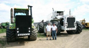 Самые большие трактора в мире (11 фото)
