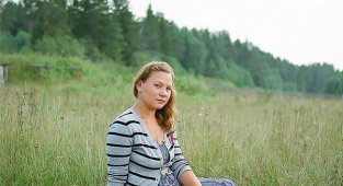 Настоящая жизнь без прикрас и обмана: душевные фотографии деревенских девушек (35 фото)