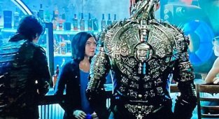 Занятные взаимные пасхалки и отсылки, а также факты из мира кино (11 фото)