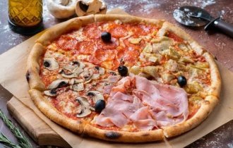 TOP 10 most popular pizzas in the world that people like most (10 photos)