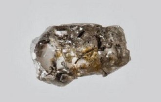ТОП-10: Удивительные находки, обнаруженные внутри алмазов (10 фото)