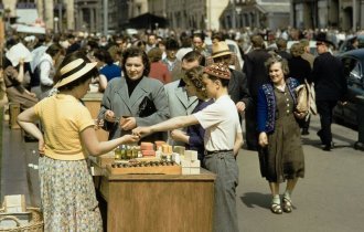 Уличная торговля в советской Москве на цветных фотографиях 1959 года (21 фото)