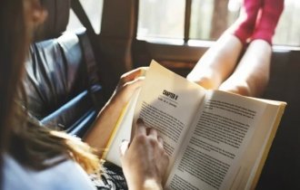 Книги, с которыми не будет скучно в дороге (11 фото)