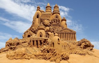 Потрясающие скульптуры из песка (20 фото)