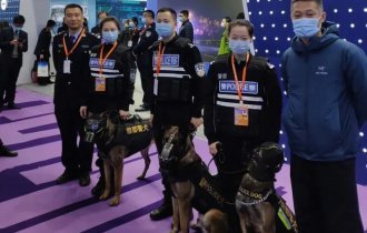 Clones serve in the Chinese police (4 photos)