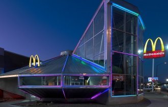 10 необычных ресторанов Макдональдс со всего мира (15 фото)