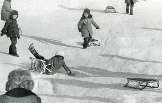Фотографии былых времён. Зимние забавы советских детей (19 фото)