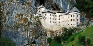 Замок знаменитого «барона розбійників» (5 фото)