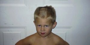 Funny photos of children who cut their own hair (20 photos)