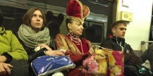Strange and exotic passengers of public transport (17 photos)