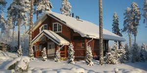 Будиночок у лісі, зима, сніг (30 фото)