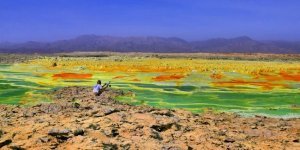 Гаэтале: самый соленый водоем планеты, где содержание соли выше, чем в Мертвом море (4 фото)