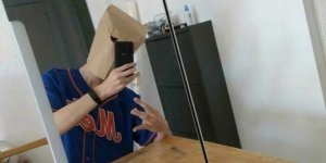 They're just trying to sell a mirror (17 photos)