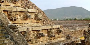 In Mexico, a whole lake of mercury was discovered under an ancient pyramid (11 photos)